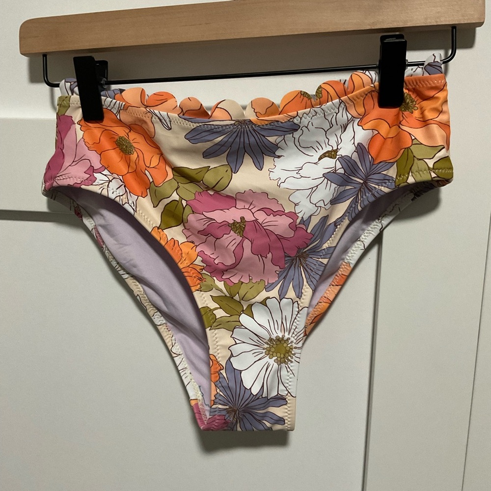 Cupshe Floral Bikini Bottoms with Multicolor Blooms